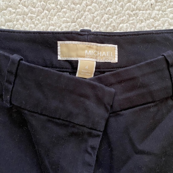 Shorts - Picture 2 of 3